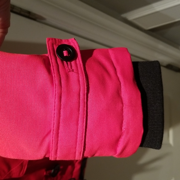 Women's NWT Red- Waterproof / ski / snow Jacket Small - Petit - Picture 7 of 11